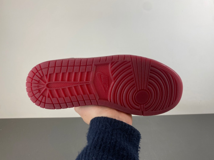 Air Jordan 1 Low SE Valentine