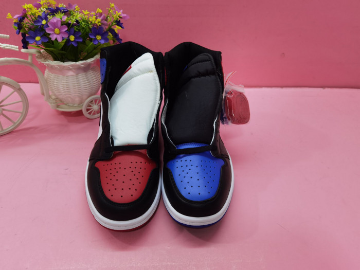 AIR JORDAN 1 RETRO HIGH OG 555088 026