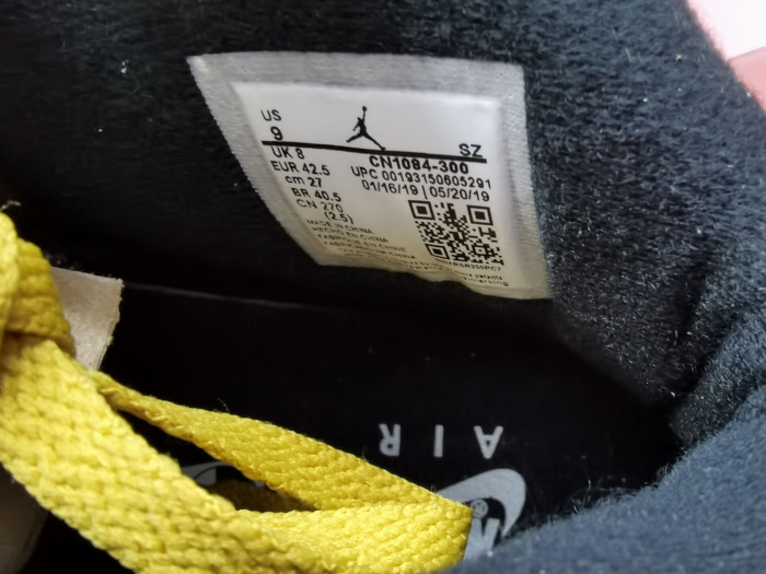 AIR JORDAN 6 YELLOW X TRAVIS SCOTT CN1084-300