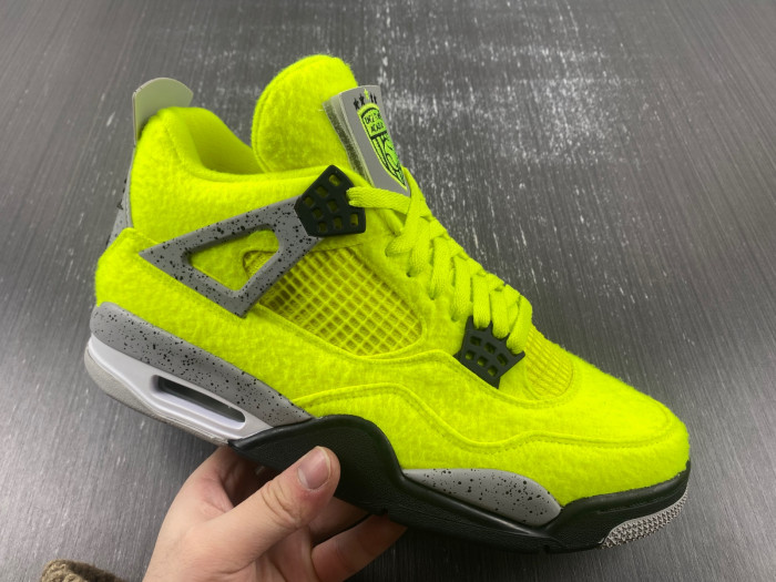 Air Jordan 4 Retro DV6773-700