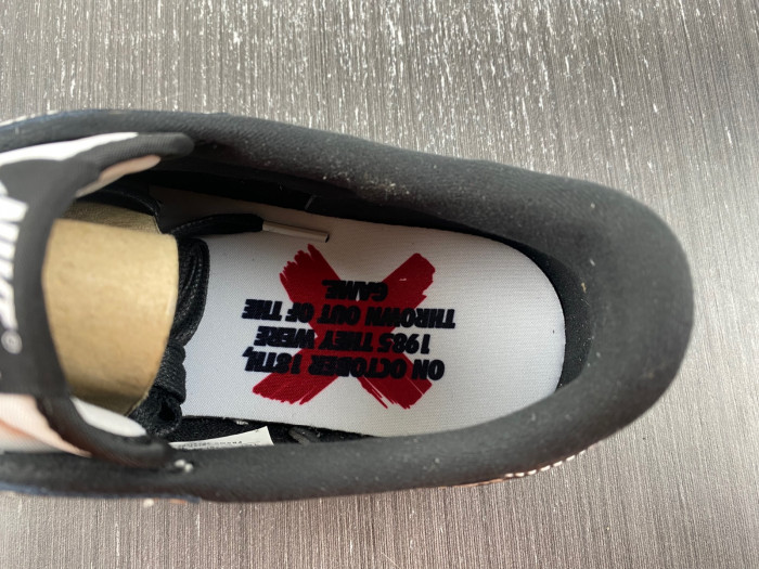 Air Jordan 1 Retro Low LV Panda DL2211-001