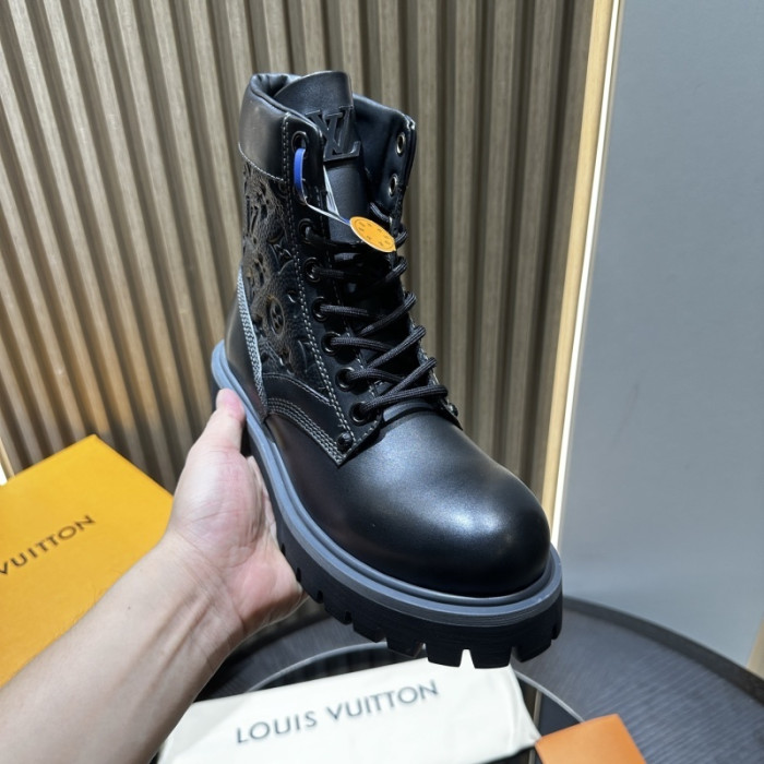 LO1_VTS BOOTS