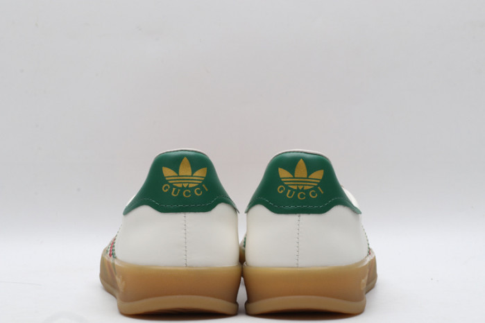 Gv*c* X ADIDA* SNEAKER