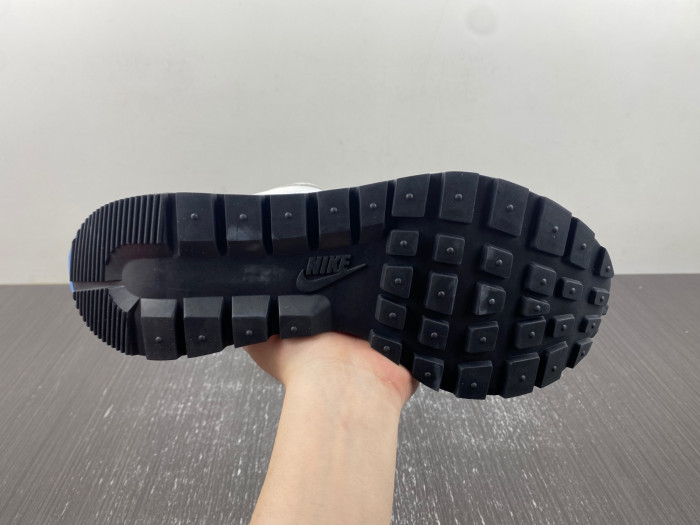 Sacai x VaporWaffle DD1875-112
