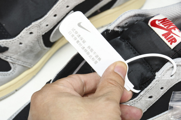 Travis Scott x Air Jordan 1 Low OG DM7866-010