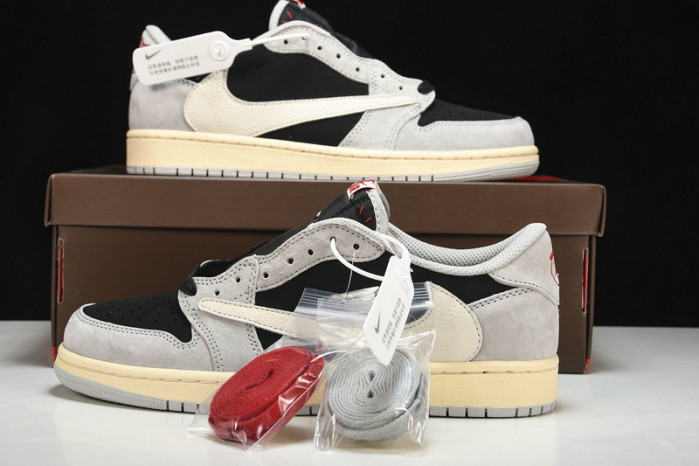 Travis Scott x Air Jordan 1 Low OG DM7866-010