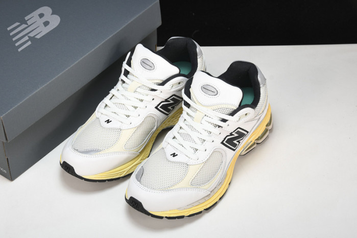 New Balance ML2002RT