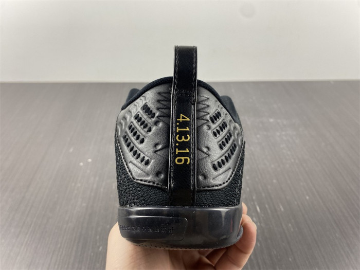 NIKE Kobe 11 Elite Low 