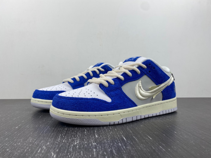 FLY Streetwear Nike SB Dunk Low DQ5130-400