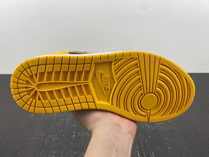 Air Jordan 1 Low “Yellow Ochre” 553558-072