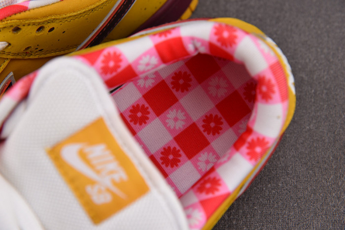 NIKE SB DUNK LOW PREMIUM Yellow Lobster 313170-137566