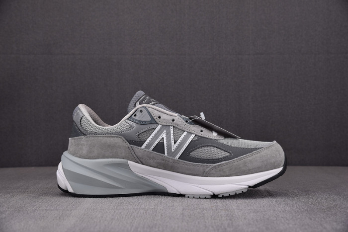 New Balance M990GL6