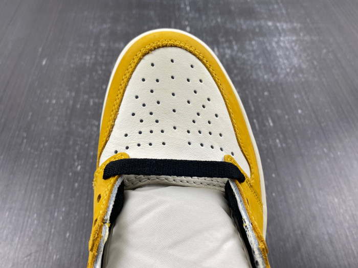 Air Jordan 1 High OG "Yellow Ochre" DZ5485-701