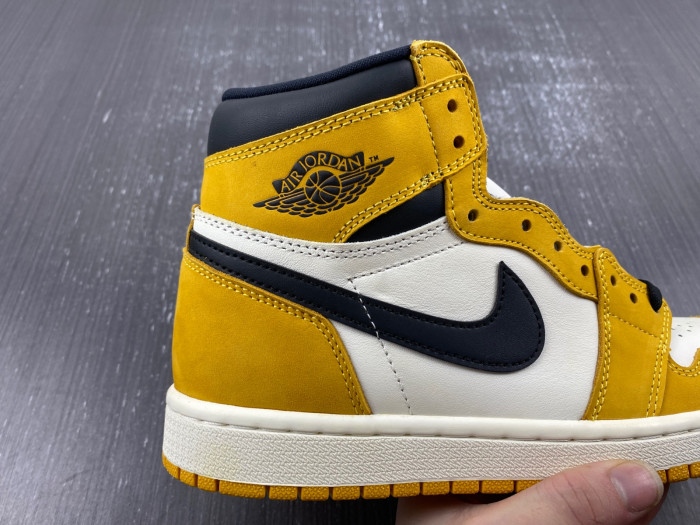 Air Jordan 1 High OG "Yellow Ochre" DZ5485-701