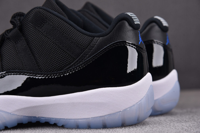 Air Jordan 11 Low 