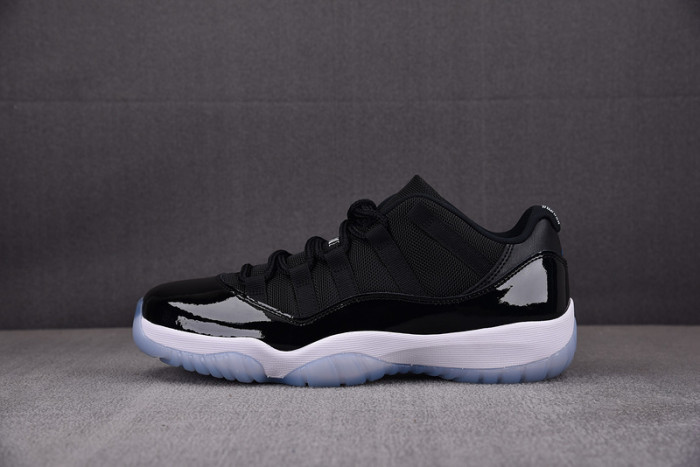 Air Jordan 11 Low 