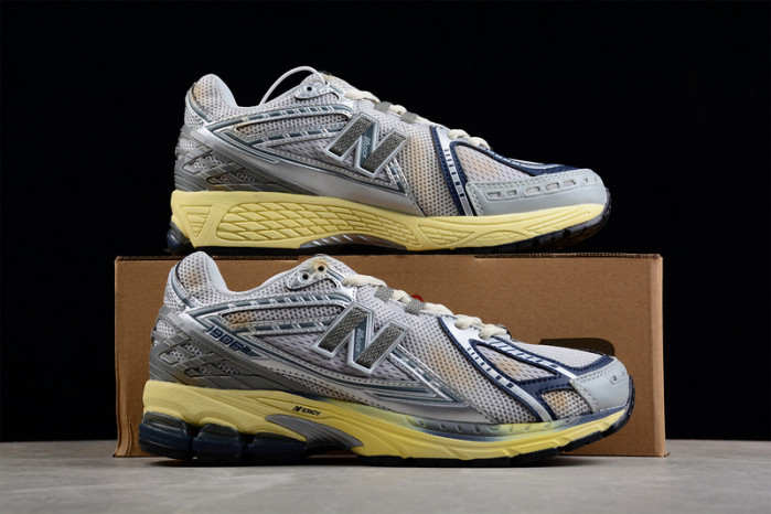 New Balance M1906KA